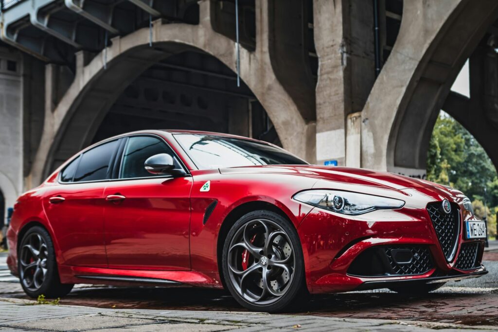 Alfisti shop Red Alfa Romeo Giulia Qv sports sedan