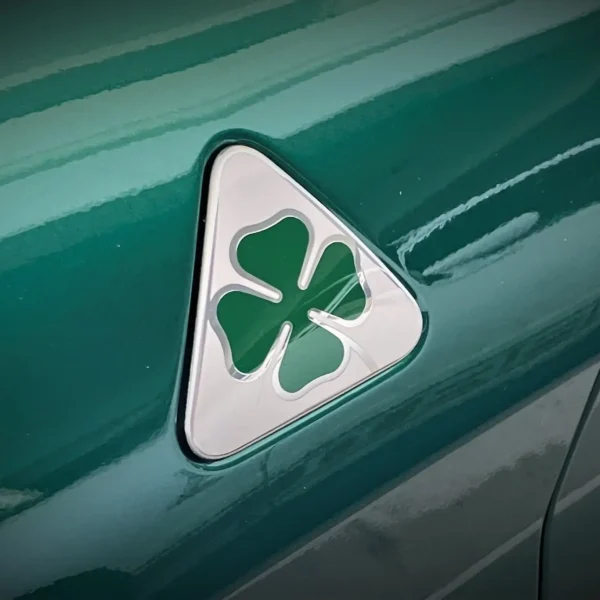 Alfa Romeo Quadrifoglio Fender Emblem