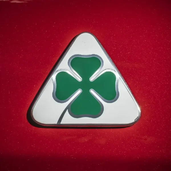 Alfa Romeo Quadrifoglio Fender Emblem